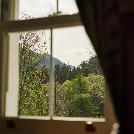Stage House Bed & Breakfast Glenfinnan Exterior photo