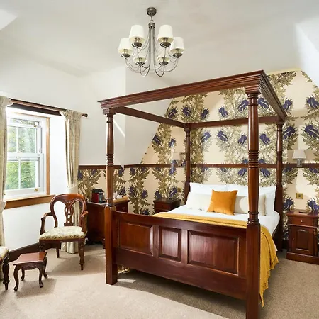 Stage House Bed & Breakfast Glenfinnan Exterior photo